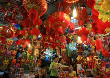 Pourquoi les Vietnamiens font leurs autels et commémorent leurs ancêtres? Que faire pendant la cérémonie?