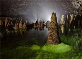 Son Doong Quang Binh la plus grande grotte du monde