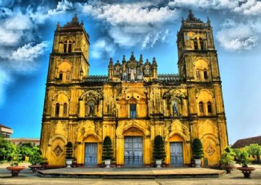 Visite le jardin Ave Maria à Nam Dinh pour sejour au Vietnam