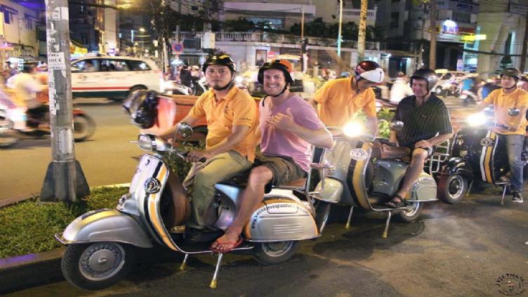 Sai Gon après la nuit à Vespa 1